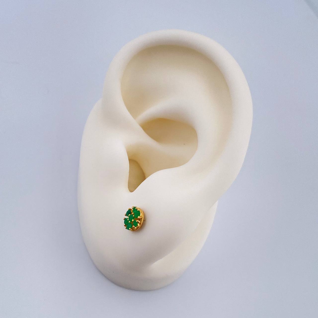 Topos Flor Esmeraldas 1.1gr / 5.3mm Oro Amarillo 18K $