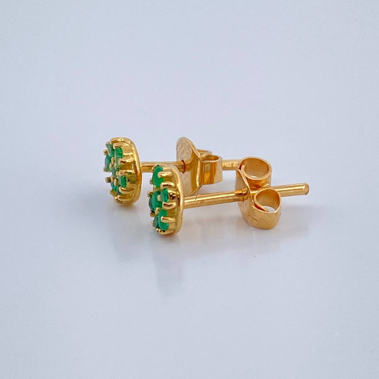 Topos Flor Esmeralda 1.2gr / Oro Amarillo 18K &