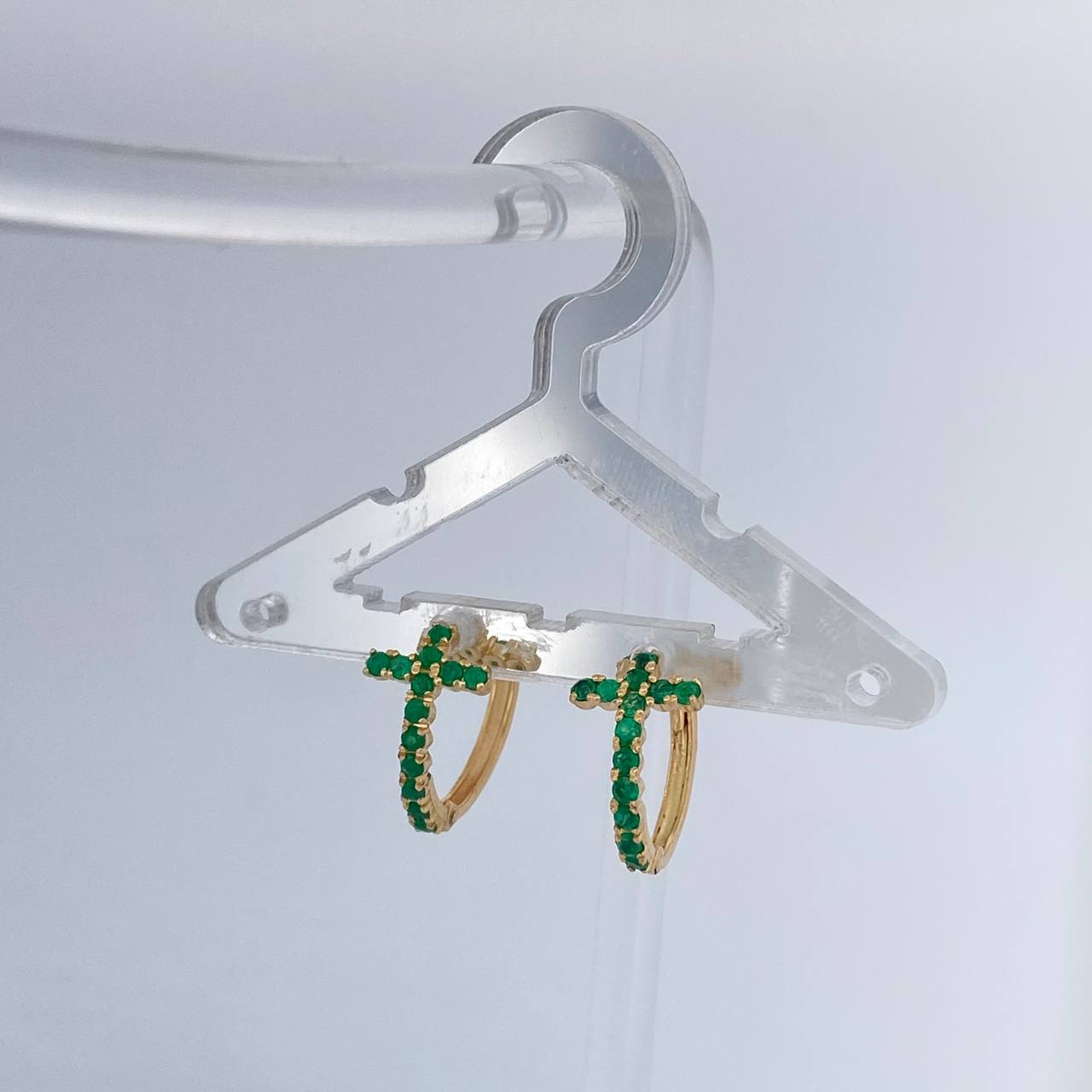 Candongas Cruz Esmeraldas 2.4gr / 1/2 in / Oro Amarillo 18K &