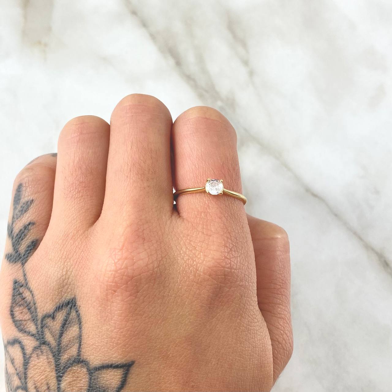 Solitaire Ring 1.7gr / Size 7 1/2 / White Zircon 18K Gold