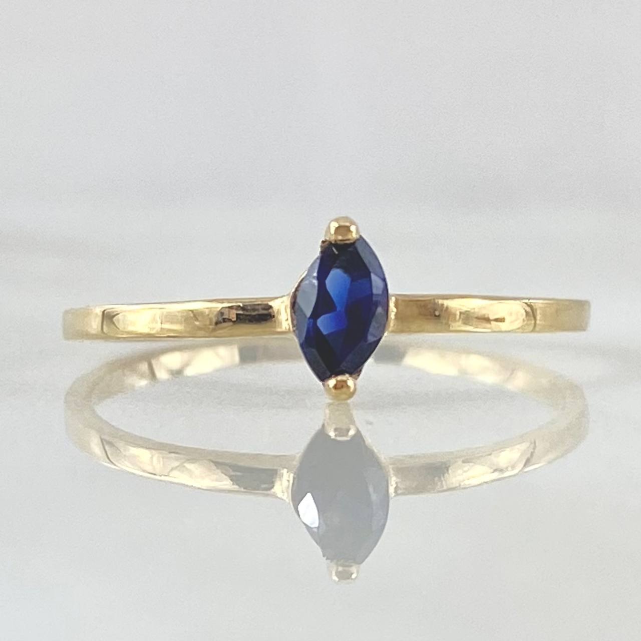 Anillo Solitario Ojo De Marqueza 1gr / T6 / Circon Azul Rey Oro Amarillo 18K ©