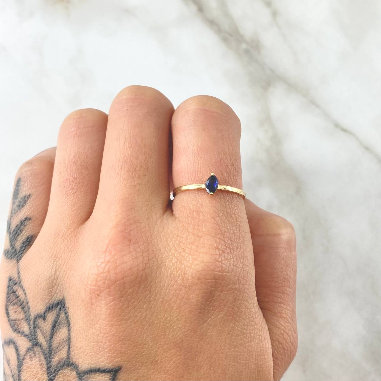 Anillo Solitario Ojo De Marqueza 1gr / T6 / Circon Azul Rey Oro Amarillo 18K ©
