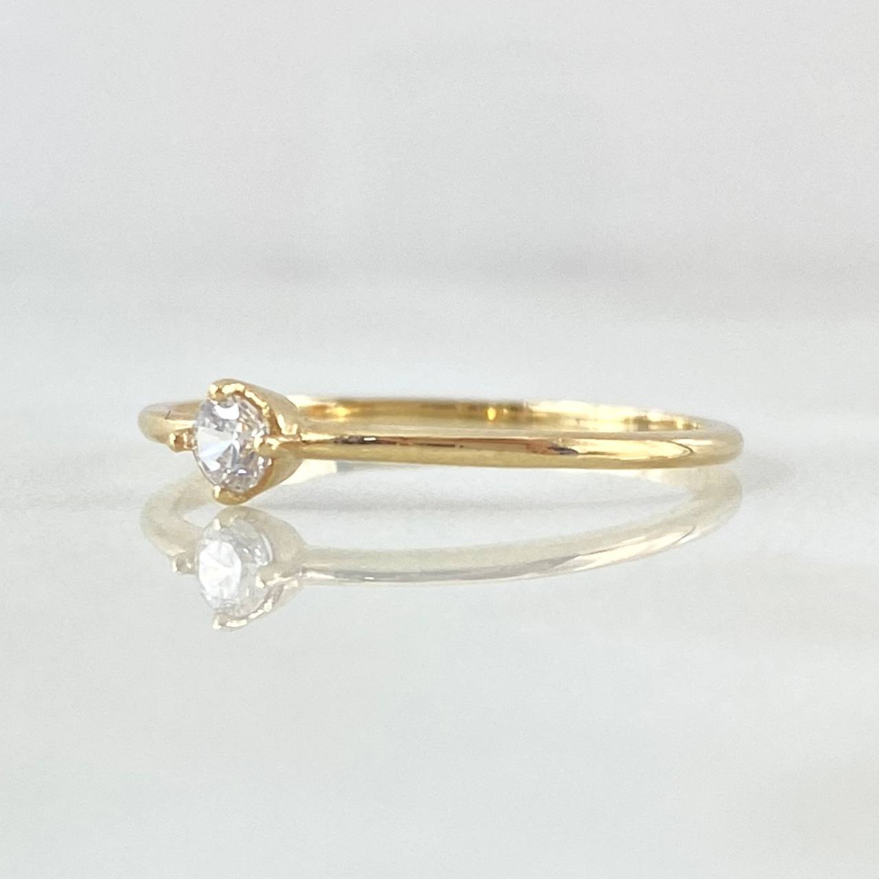 Anillo Solitario Liso 1.2gr / T7 / Circon Blanco Oro Amarillo 18K ©