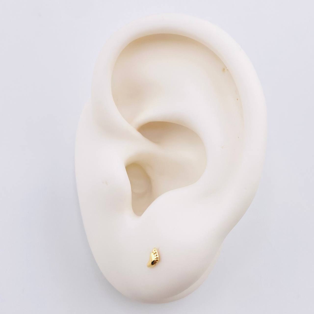 Feet Stud Earrings 0.4gr / 4mm Yellow Gold 18K ©