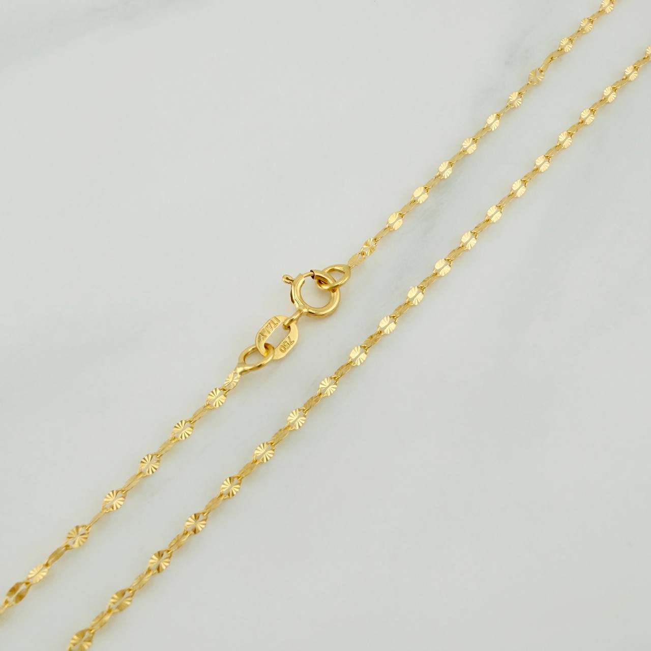 Cadena Flor Espejo 0.8gr / 17 3/4 in / 0.5mm Oro Amarillo +3 18K %