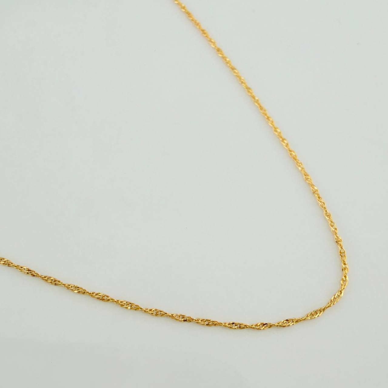 Cadena Singapur 0.95gr / 17 3/4 in / 0.55mm Oro Amarillo +3 18K %