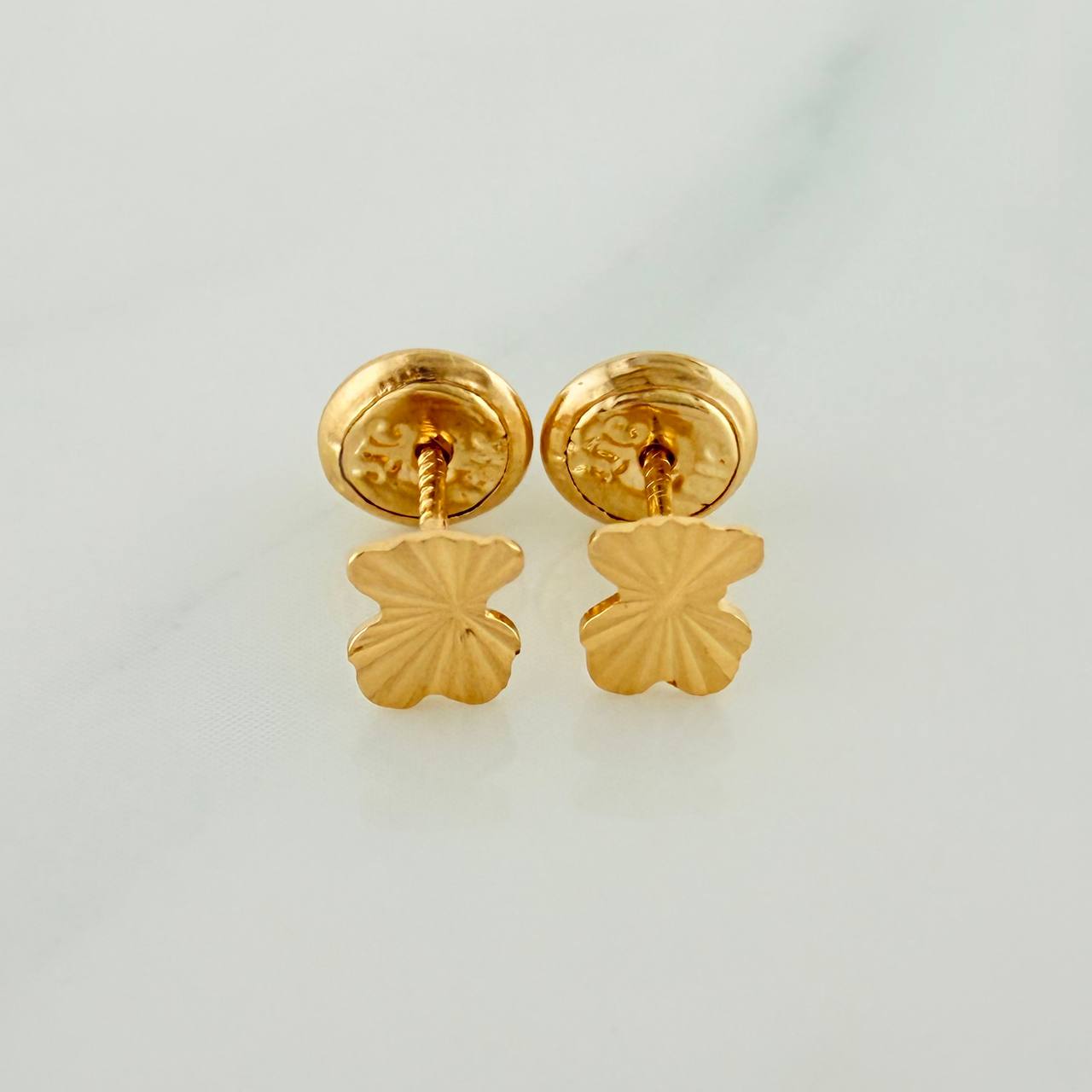 Topos Oso TS 0.55gr / 4.8mm Oro Amarillo 18K &