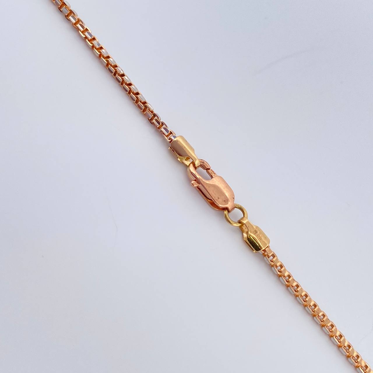 Cadena Veneciana 8.95gr / 27 3/4 in / 1.58mm Dos Oros Blanco Rosa +3 18K %