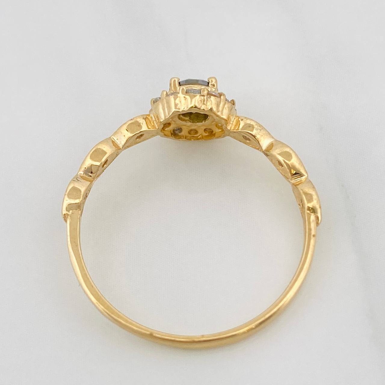 Anillo Halo Churumbela Moisanitas 0.38 pts 1.75g / T7 Oro Amarillo 18K