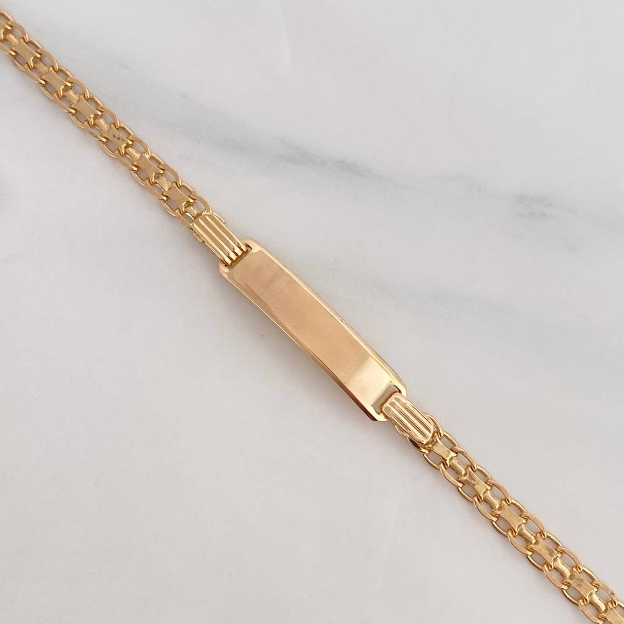 Pulso Chino Placa Rectangular 4.75g / 7 in / 1.5mm Oro Amarillo 18K