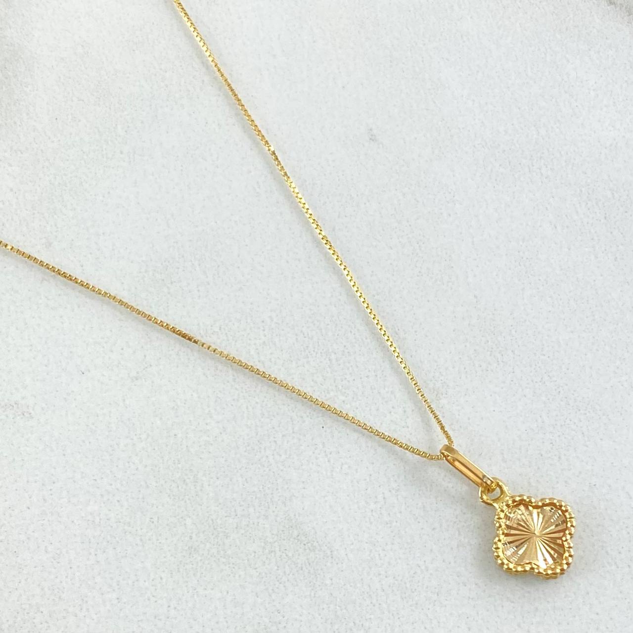 Set Venetian Chain 1gr / 17.7in / 0.6mm + Pendant Flower Clover 0.5gr / 1.4cm (0.6in) / Diamond Cut 1.5gr 18K Gold (Offer)