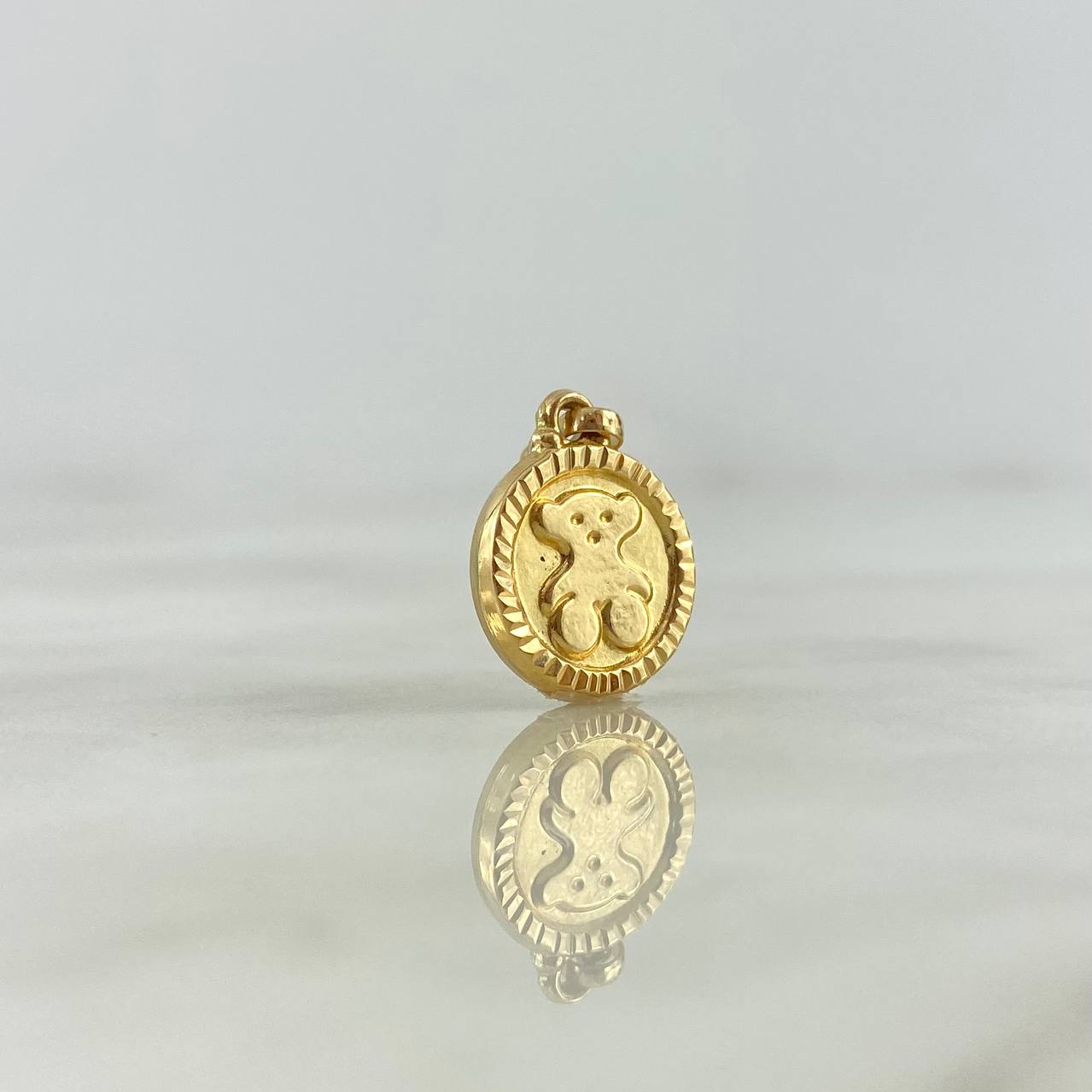 Pendant Circular Bear 0.9gr / 2cm / Yellow Gold ©