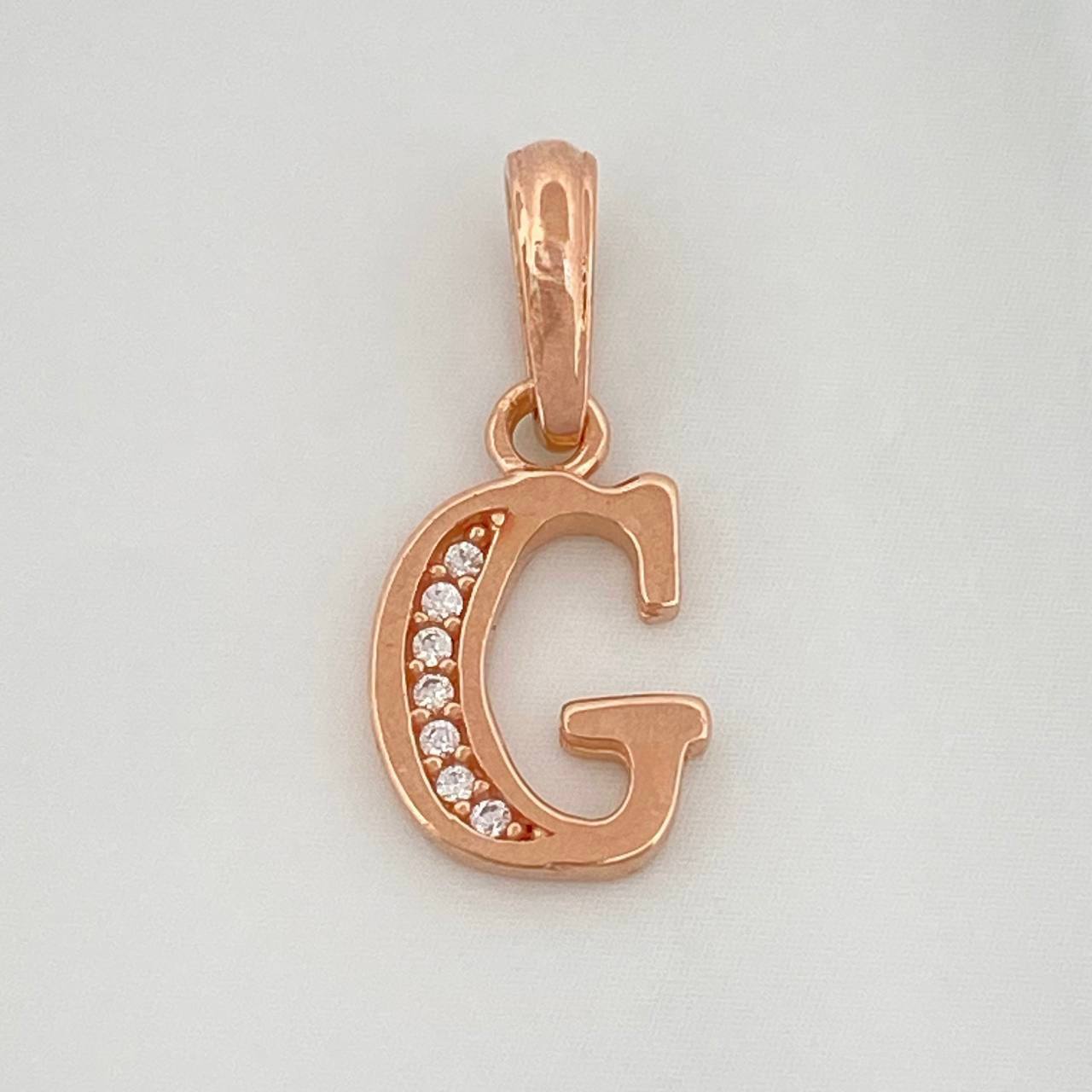 Dije Letra G 0.95 g / 3/4 in Oro Rosa 18K