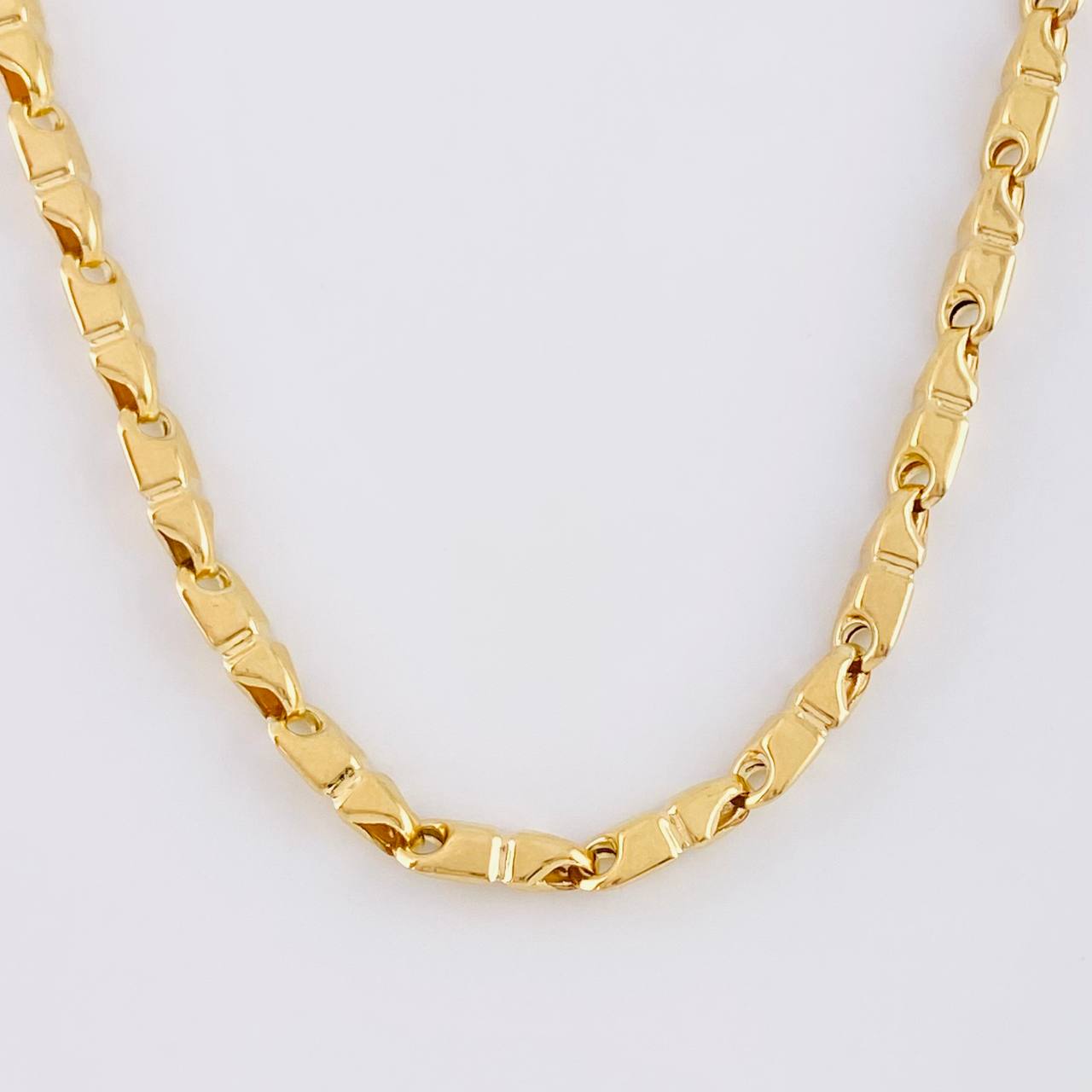 Cadena Rustica Texturizada 15.85g / 26 in / 4.4mm Oro Amarillo 18K