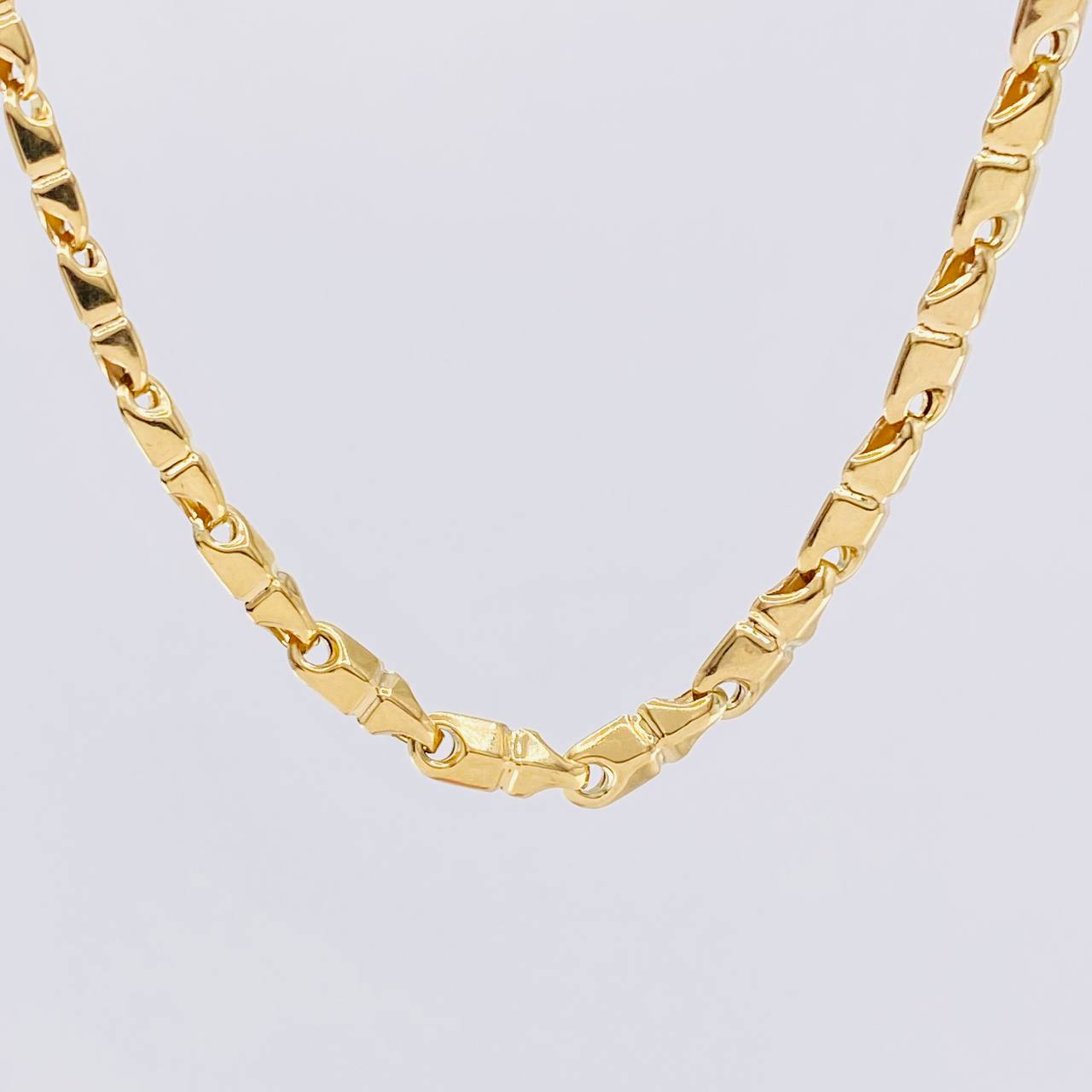 Cadena Rustica Texturizada 15.85g / 26 in / 4.4mm Oro Amarillo 18K