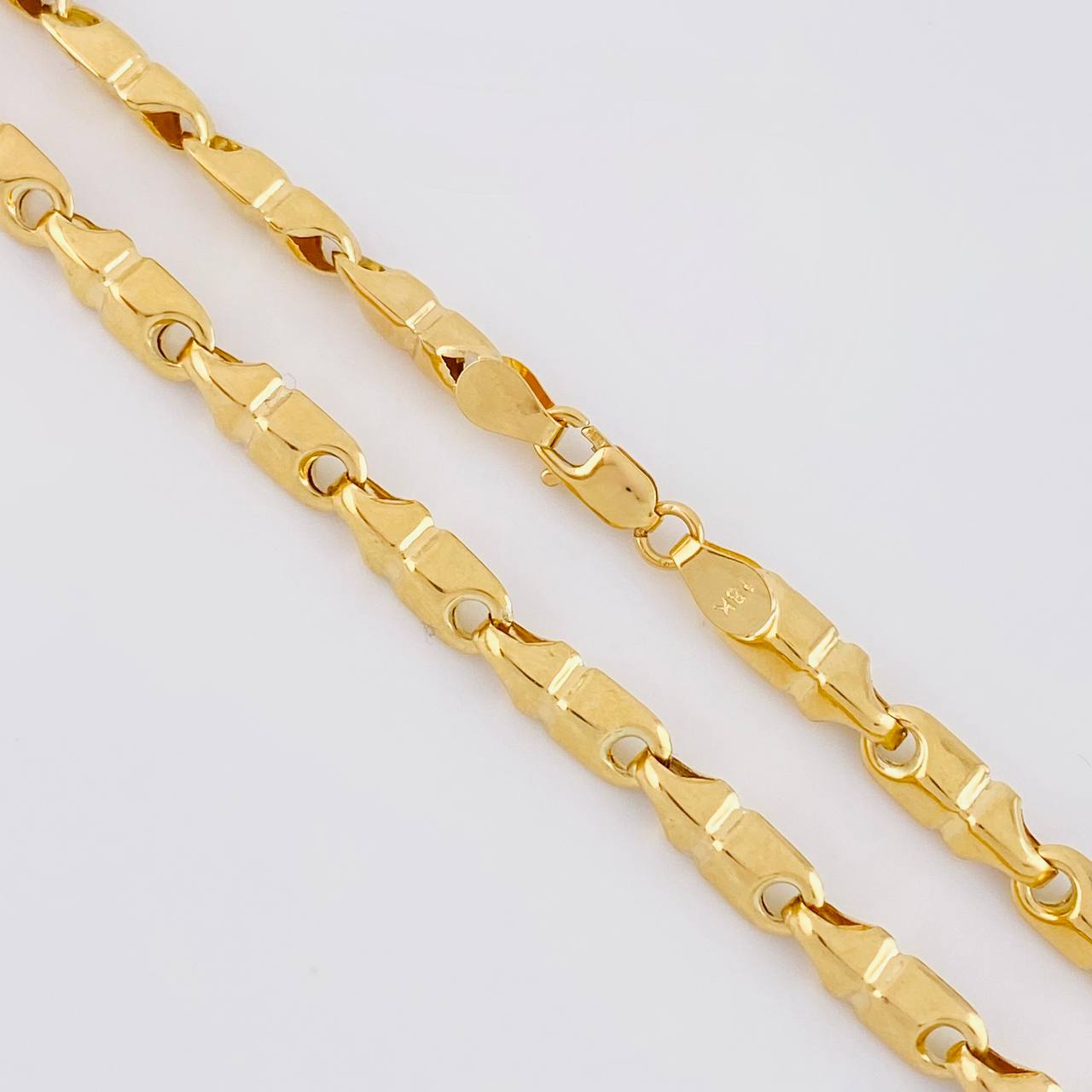 Cadena Rustica Texturizada 15.6g / 28 in / 4.4mm Oro Amarillo 18K