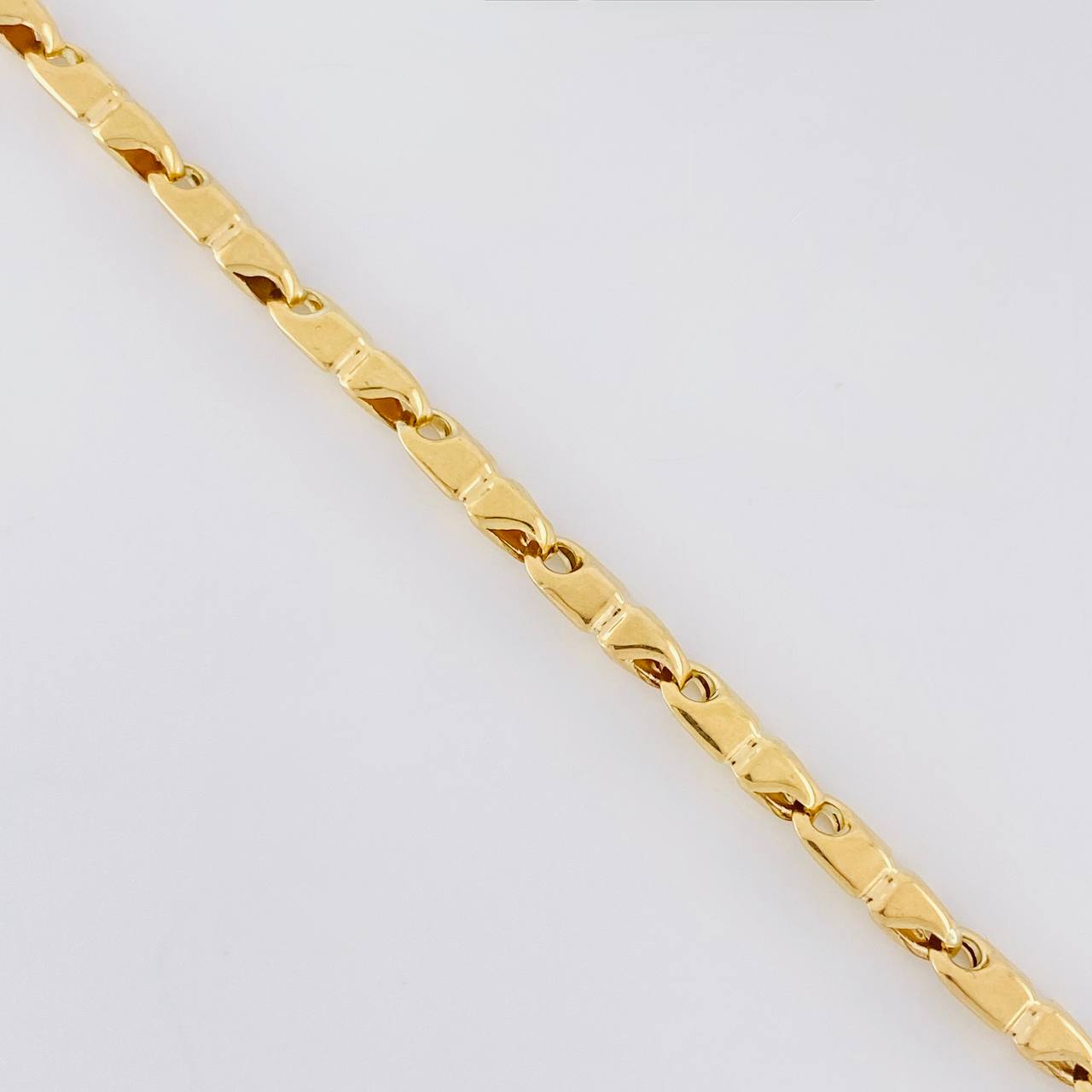 Cadena Rustica Texturizada 15.85g / 26 in / 4.4mm Oro Amarillo 18K