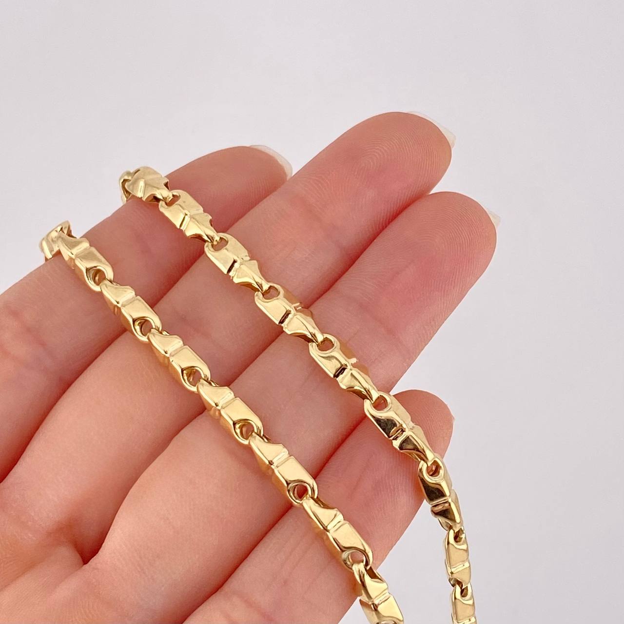 Cadena Rustica Texturizada 15.4g / 28 in / 4.4mm Oro Amarillo 18K
