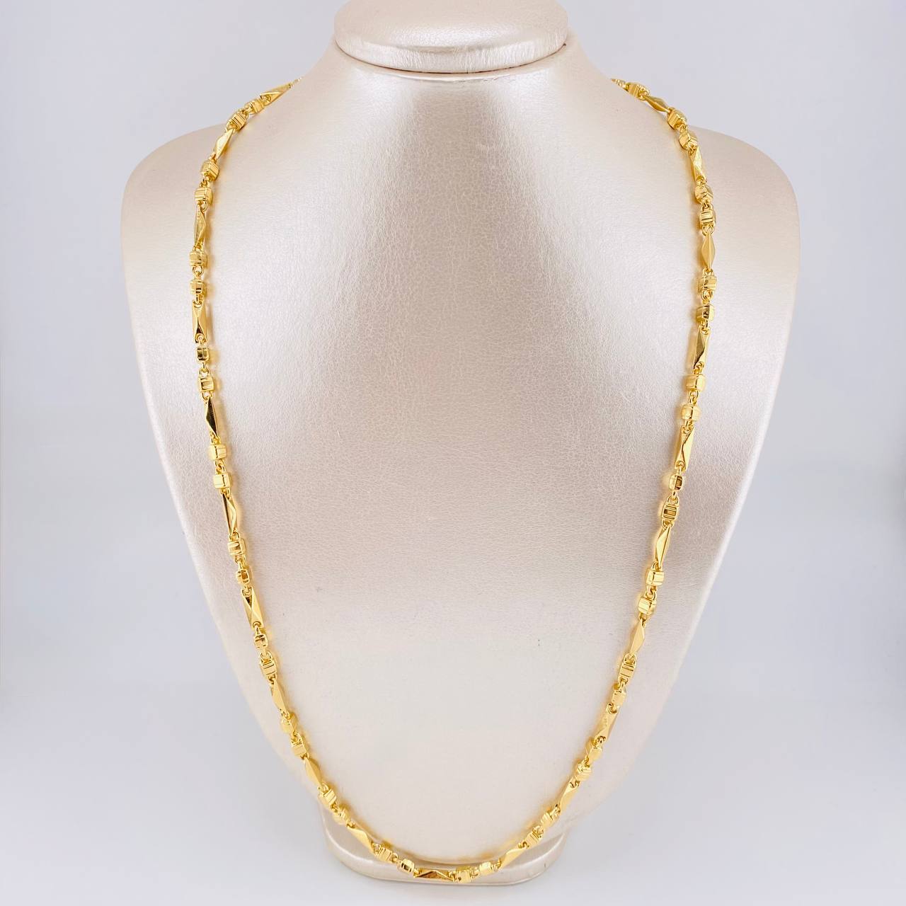 Spanish Rustic Chain 19.4g / 26 in / 4.3mm Yellow Gold 18K