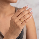 Anillo Solitario Gota 1.35g / T7 1/2 Oro Amarillo 18K